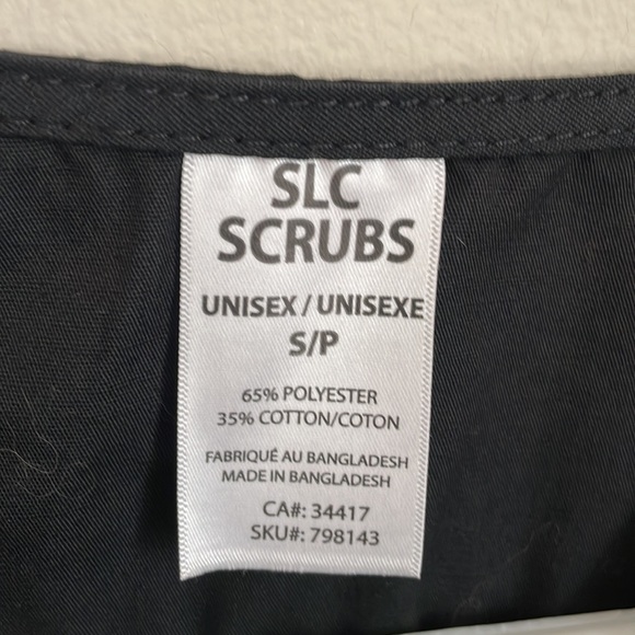 Black scrub top - Picture 3 of 3